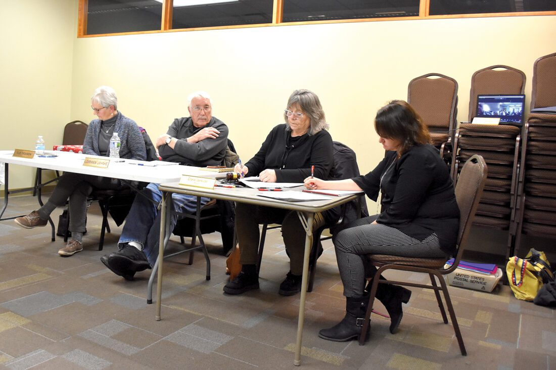 Elmore City Council makes the closing official News, Sports, Jobs